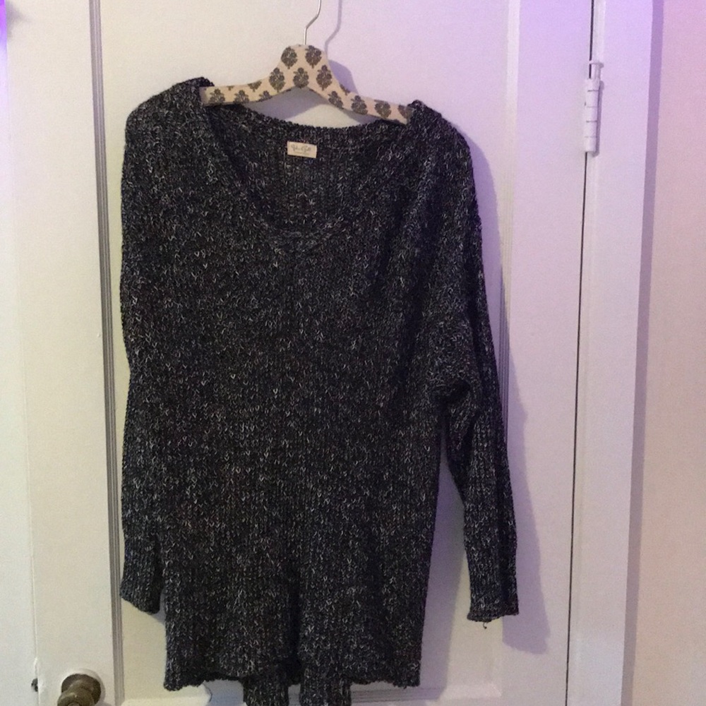 Brandy Melville oversized black and white sweater